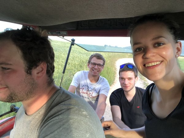 Bezirksentscheid Sensenmähen und Seilziehen